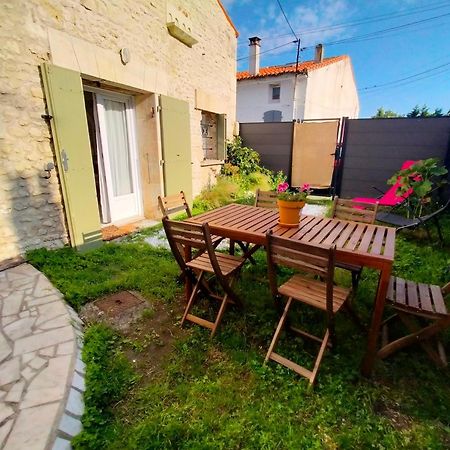 Soleil Villa Royan Bagian luar foto