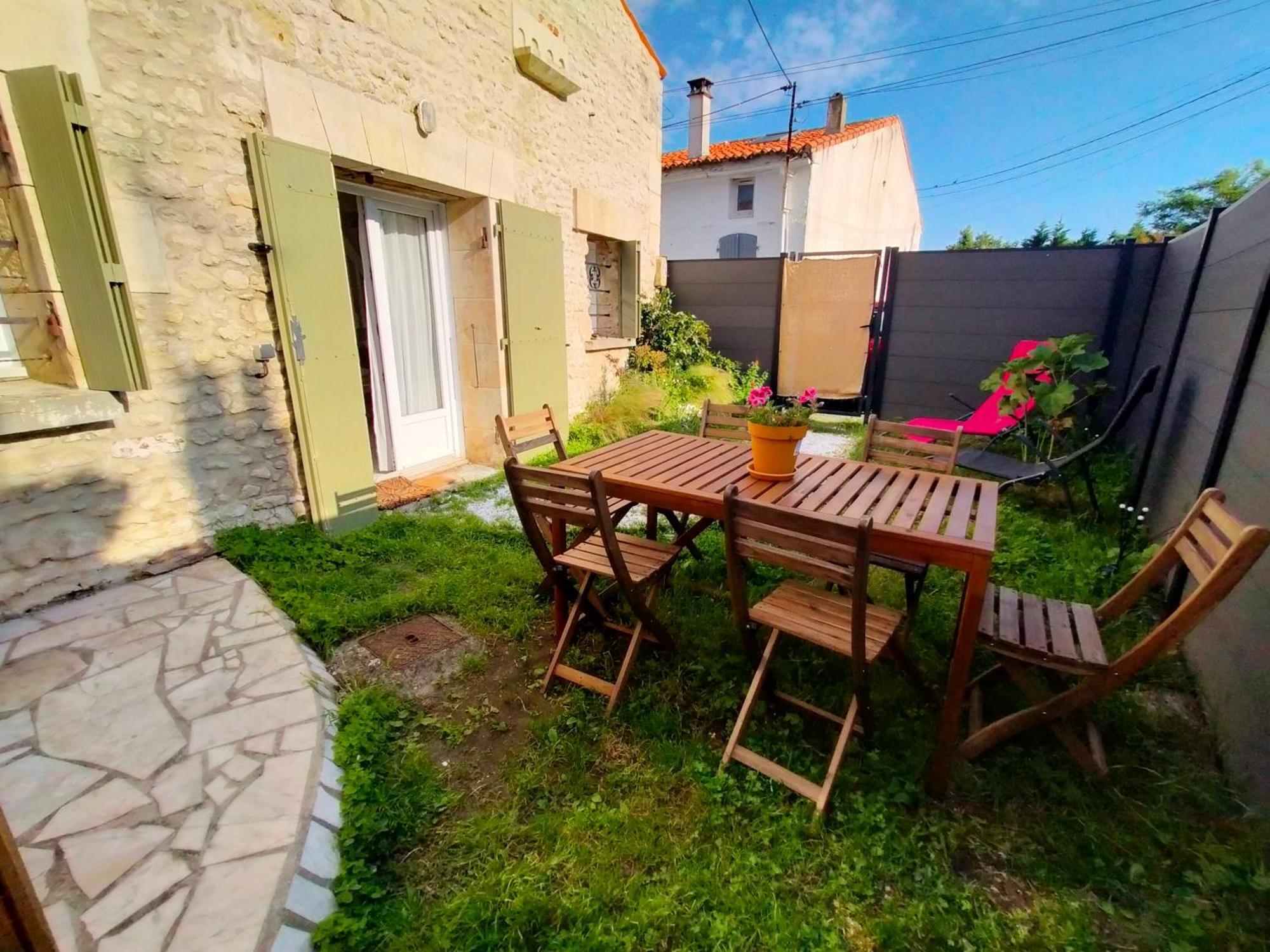 Soleil Villa Royan Bagian luar foto